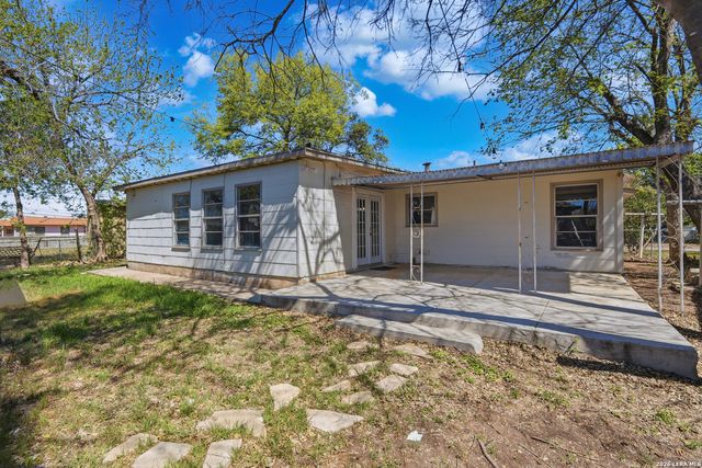 210 N Guilford Dr, San Antonio, TX 78217