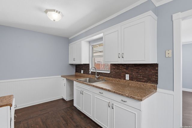 210 N Guilford Dr, San Antonio, TX 78217