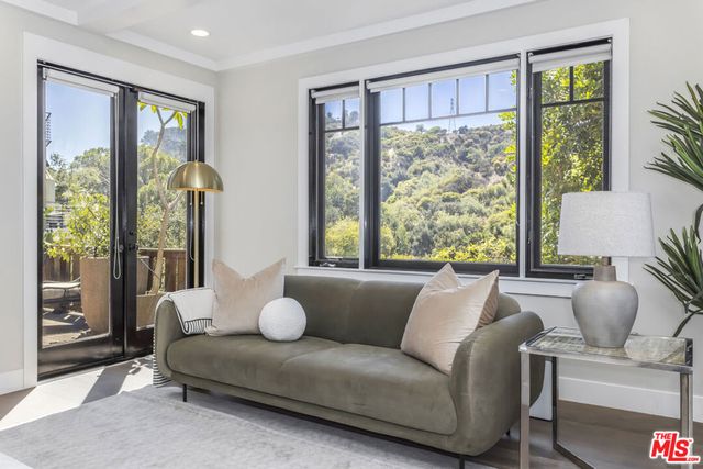 2201 Beech Knoll Road, Los Angeles, CA 90046
