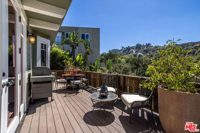 2201 Beech Knoll Road, Los Angeles, CA 90046