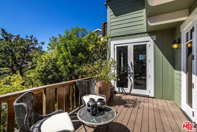 2201 Beech Knoll Road, Los Angeles, CA 90046