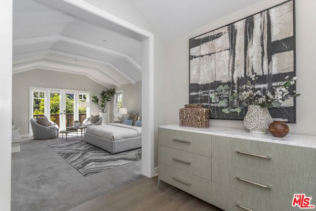 2201 Beech Knoll Road, Los Angeles, CA 90046