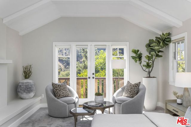 2201 Beech Knoll Road, Los Angeles, CA 90046