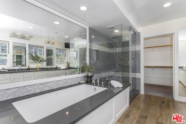 2201 Beech Knoll Road, Los Angeles, CA 90046