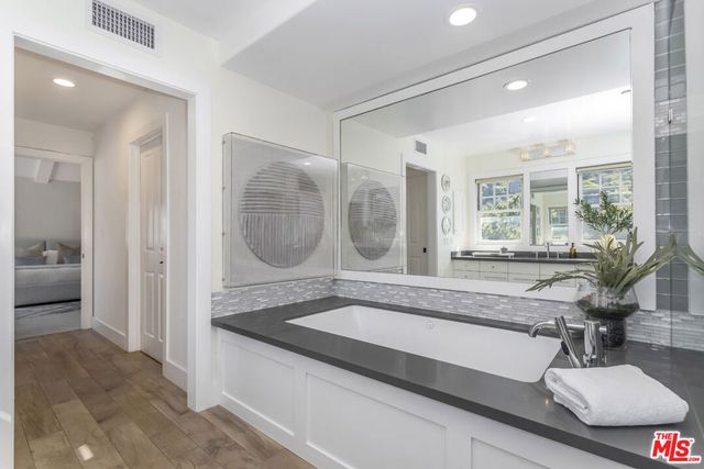 2201 Beech Knoll Road, Los Angeles, CA 90046