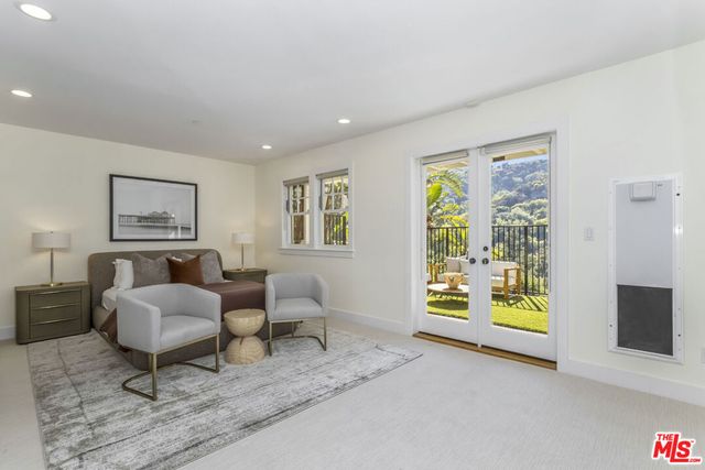 2201 Beech Knoll Road, Los Angeles, CA 90046
