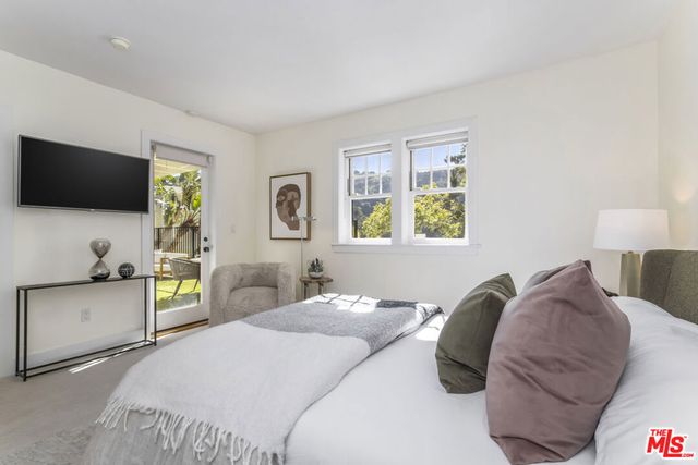 2201 Beech Knoll Road, Los Angeles, CA 90046