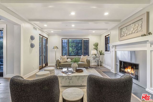 2201 Beech Knoll Road, Los Angeles, CA 90046