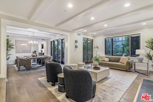 2201 Beech Knoll Road, Los Angeles, CA 90046