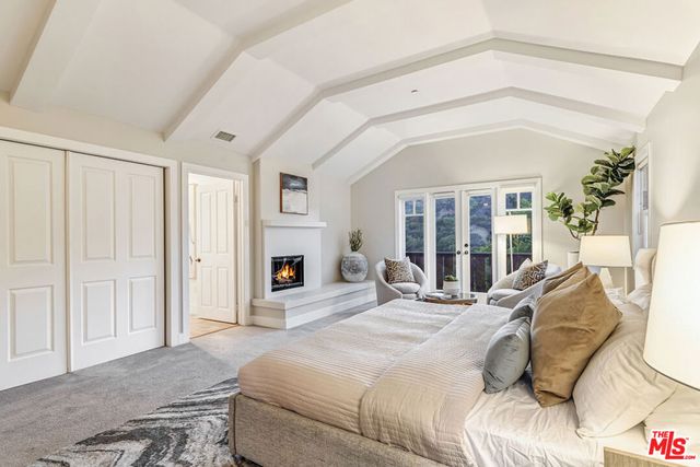2201 Beech Knoll Road, Los Angeles, CA 90046