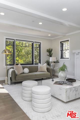 2201 Beech Knoll Road, Los Angeles, CA 90046