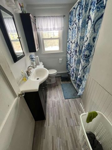 40 Dennison Ln, Southbridge, MA 01550