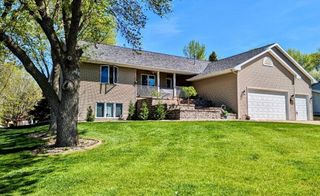 2104 6th Avenue SE, Willmar, MN 56201