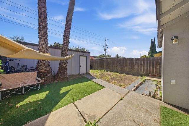 6952 Allegheny Pl, Stockton, CA 95219