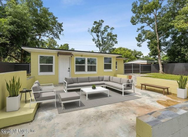 1901 FOREST HILLS Road, Jacksonville, FL 32208