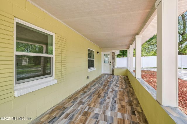 1901 FOREST HILLS Road, Jacksonville, FL 32208