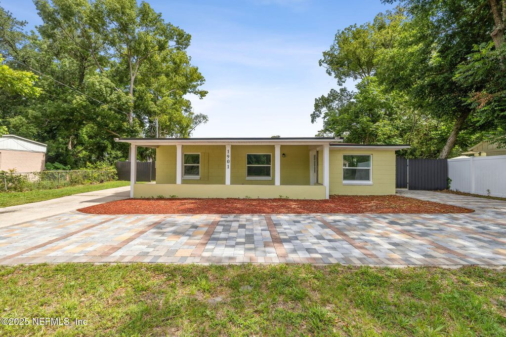 1901 FOREST HILLS Road, Jacksonville, FL 32208