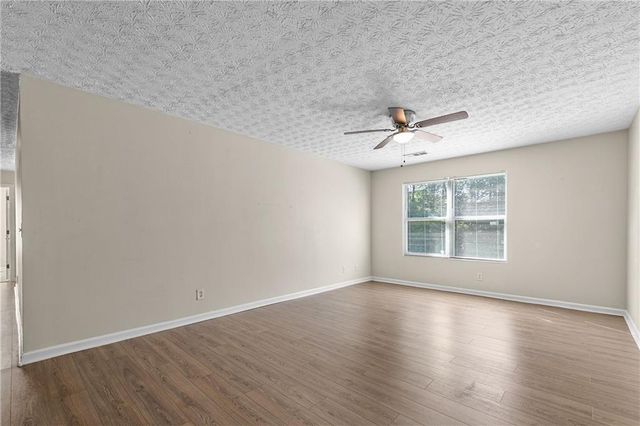 1202 Fairington Village Drive, Lithonia, GA 30038