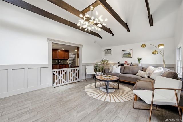 1055 Sipp Avenue, Medford, NY 11763