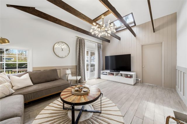 1055 Sipp Avenue, Medford, NY 11763