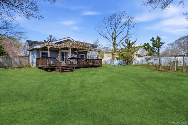 1055 Sipp Avenue, Medford, NY 11763