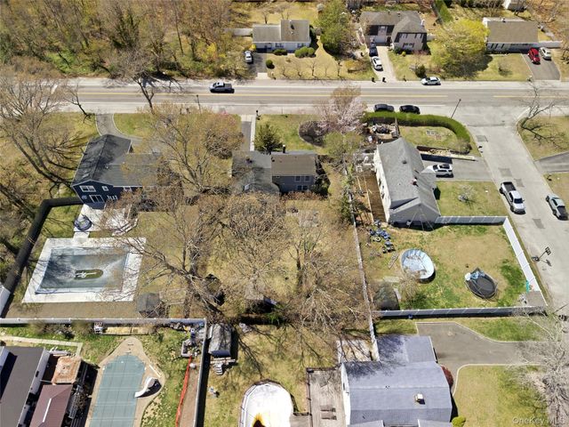 1055 Sipp Avenue, Medford, NY 11763