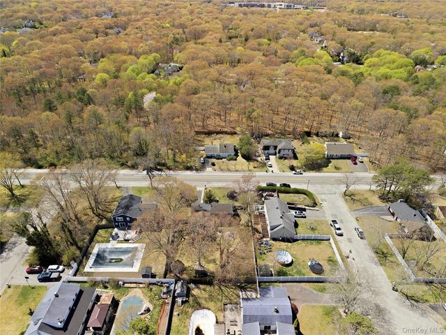 1055 Sipp Avenue, Medford, NY 11763