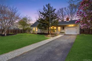 1055 Sipp Avenue, Medford, NY 11763