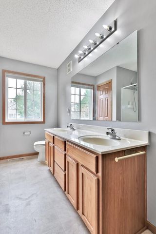 750 Maple Hills Drive B, Maplewood, MN 55117