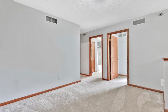 750 Maple Hills Drive B, Maplewood, MN 55117