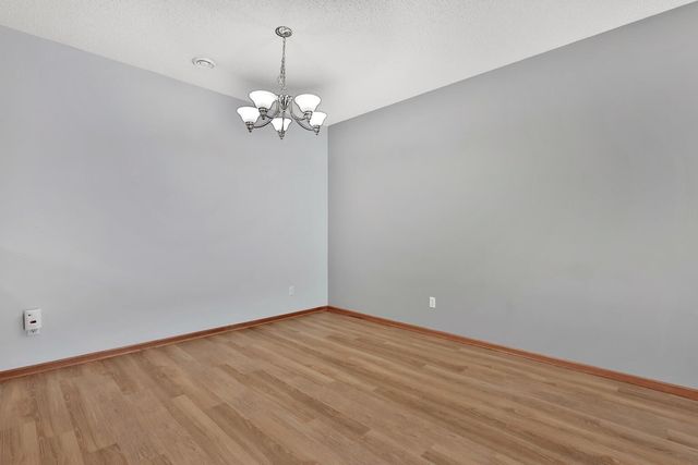 750 Maple Hills Drive B, Maplewood, MN 55117