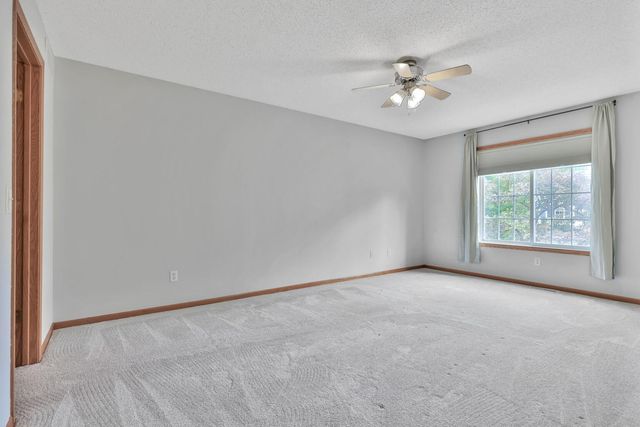 750 Maple Hills Drive B, Maplewood, MN 55117