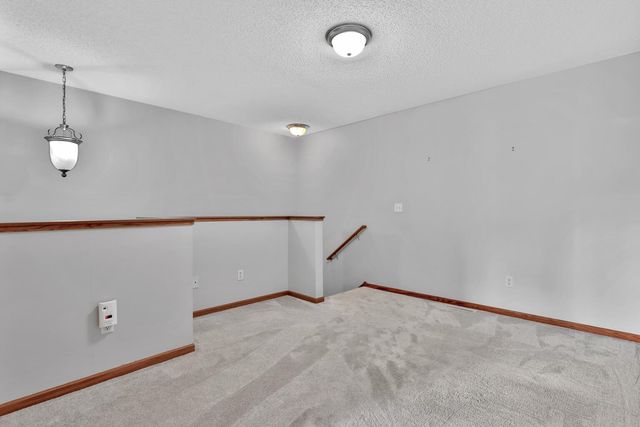 750 Maple Hills Drive B, Maplewood, MN 55117