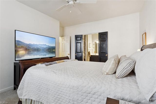 404 Primrose LN, Chesapeake, VA 23320