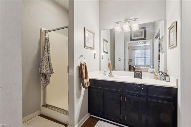 404 Primrose LN, Chesapeake, VA 23320