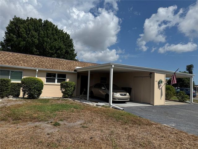 652 PARK CIRCLE, Bradenton, FL 34207