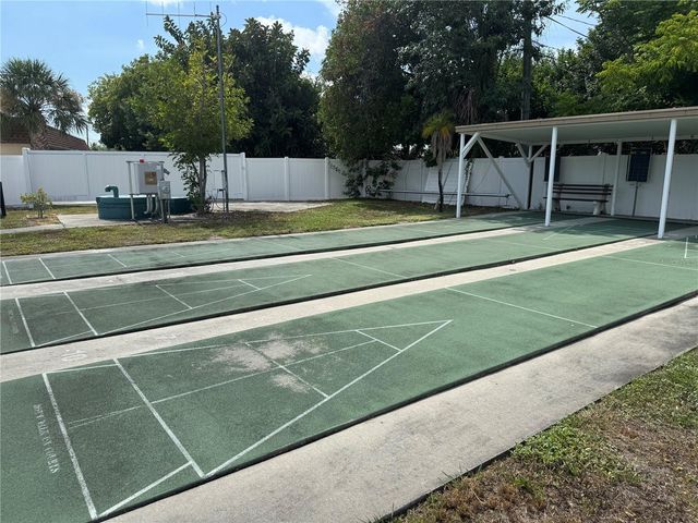 652 PARK CIRCLE, Bradenton, FL 34207