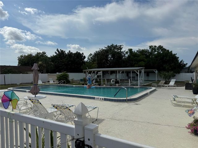 652 PARK CIRCLE, Bradenton, FL 34207