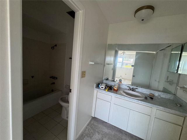 652 PARK CIRCLE, Bradenton, FL 34207