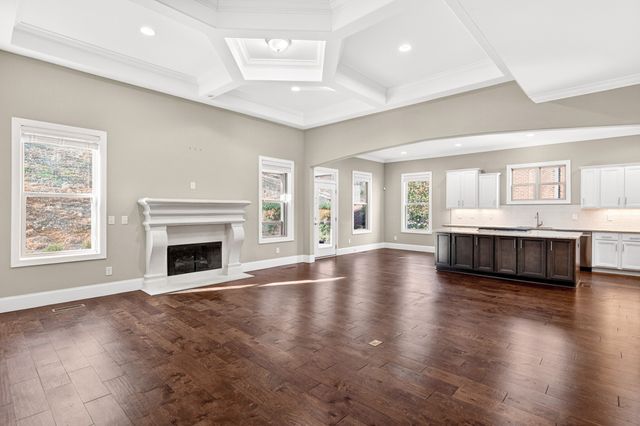 7224 Natchez Pointe Dr, Nashville, TN 37221