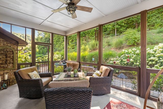 7224 Natchez Pointe Dr, Nashville, TN 37221