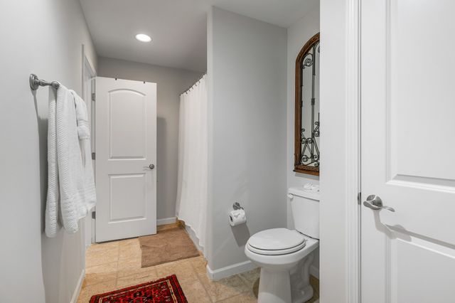 7224 Natchez Pointe Dr, Nashville, TN 37221