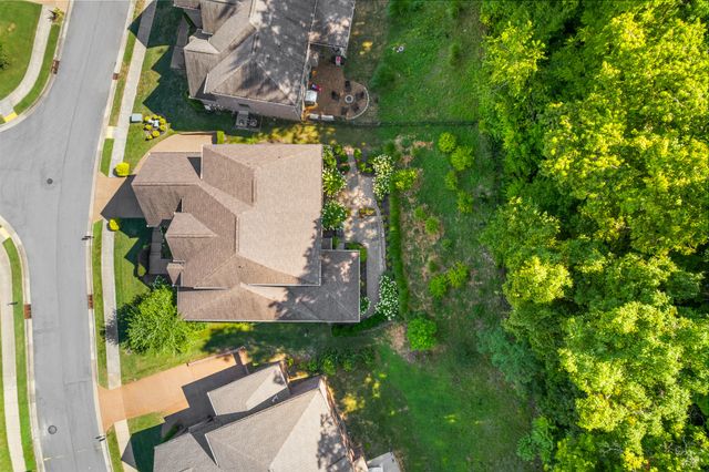 7224 Natchez Pointe Dr, Nashville, TN 37221