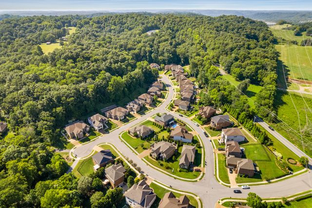 7224 Natchez Pointe Dr, Nashville, TN 37221