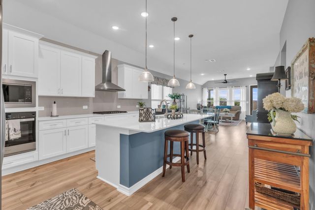 114 Longhorn Run Drive, Montgomery, TX 77356