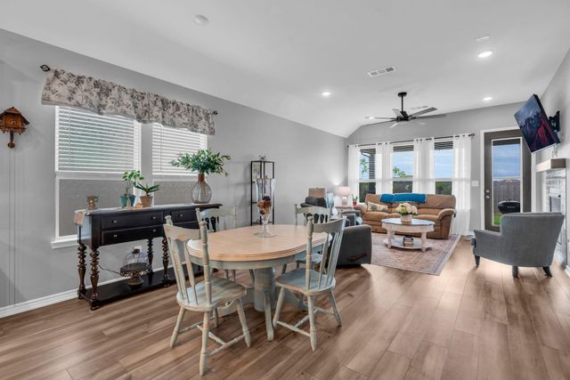 114 Longhorn Run Drive, Montgomery, TX 77356