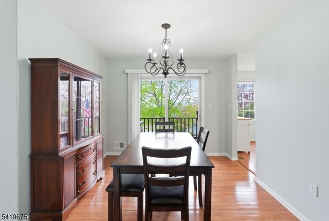 29 Oriole Dr, Allamuchy Twp., NJ 07840