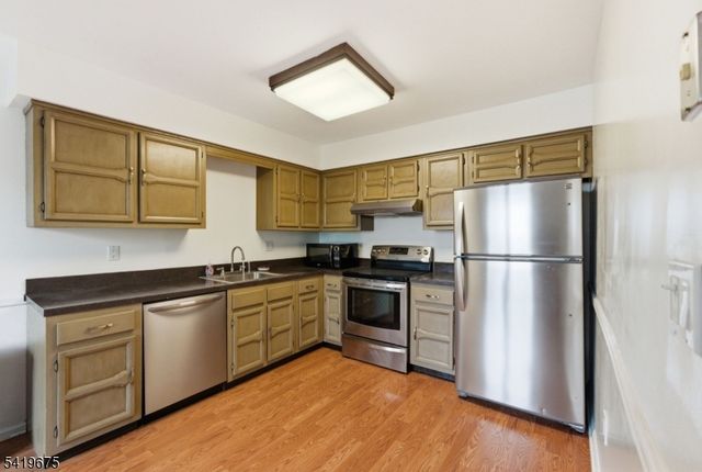 29 Oriole Dr, Allamuchy Twp., NJ 07840