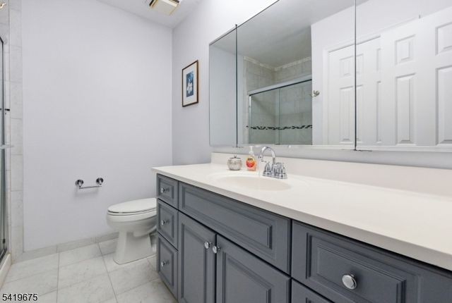 29 Oriole Dr, Allamuchy Twp., NJ 07840