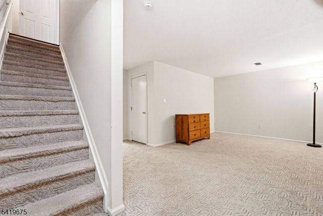 29 Oriole Dr, Allamuchy Twp., NJ 07840